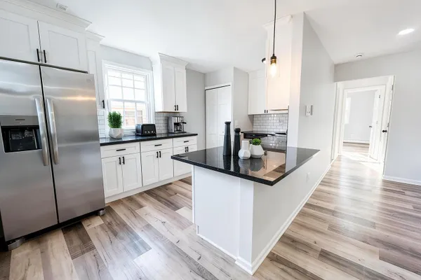 403 S MAIN ST B200