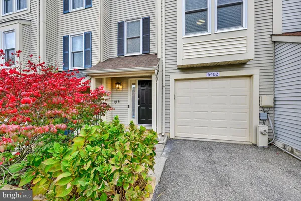 6402 AUTUMN GOLD CT