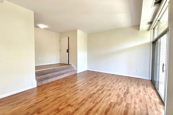 14424 PARKVALE RD 5