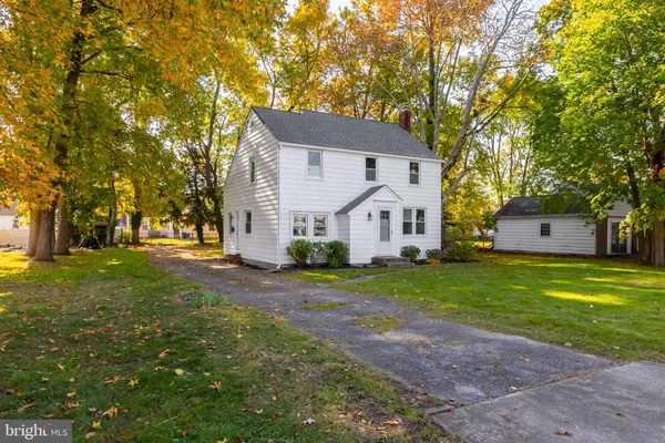 44 MAPLEWOOD AVE