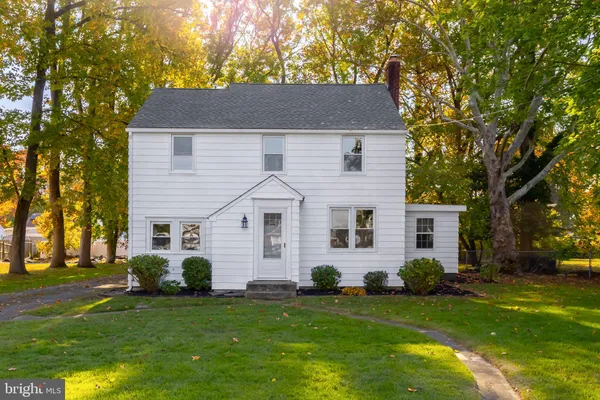 44 MAPLEWOOD AVE