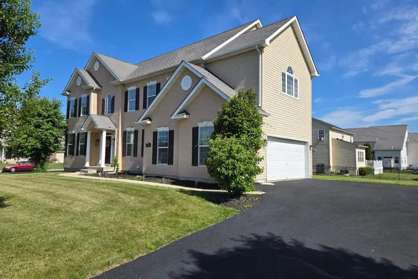 100 LILAC LN
