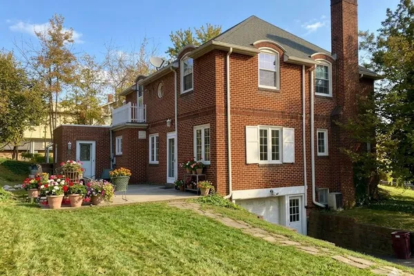 833 BUCKINGHAM RD