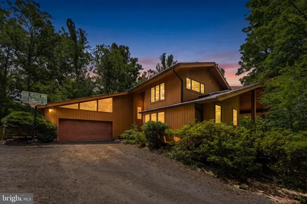 7923 CUB DR