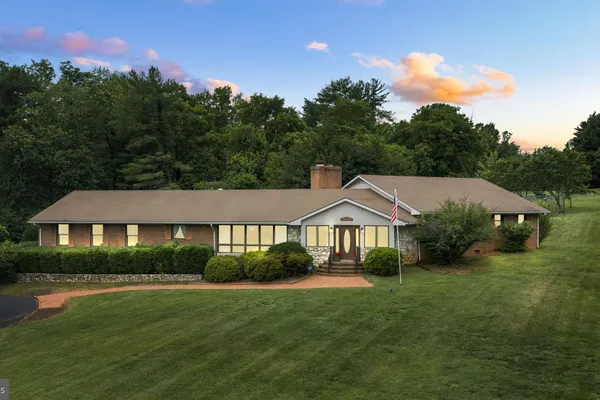 252 BOXLEY LN