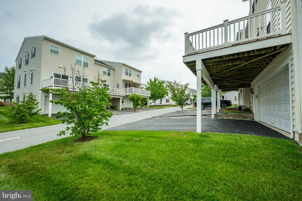 325 SCHMIDT RD