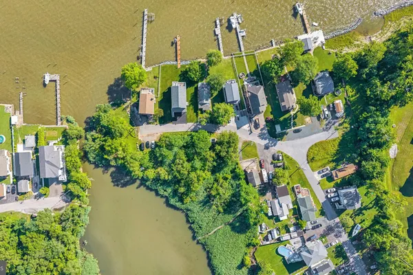 7607 CHESAPEAKE
