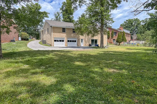 110 RUSSELLCROFT RD