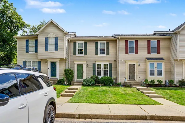 953 GAINSBOROUGH CT 953