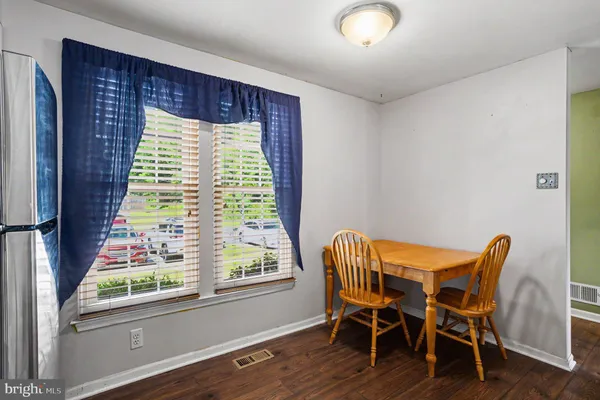 953 GAINSBOROUGH CT 953