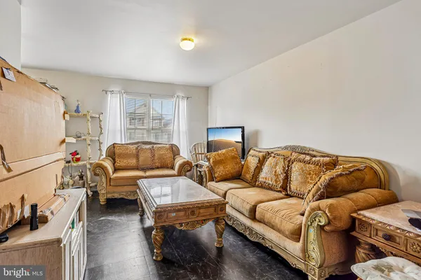 127 N KATRIN CIR