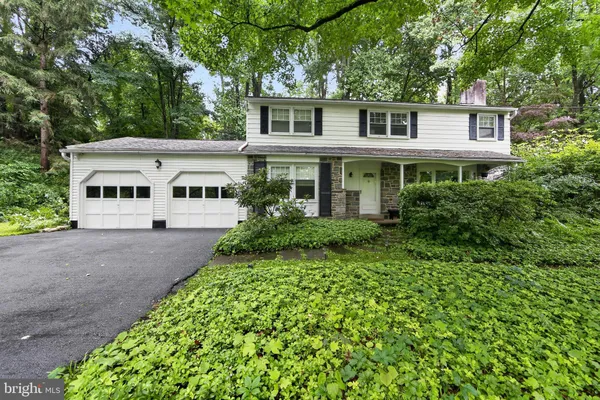 37 N LONGPOINT LN