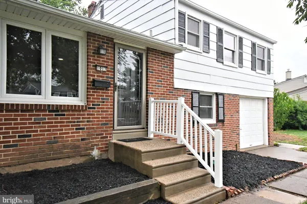 1017 EMERALD AVE