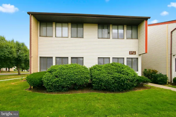 E21 AVON DR