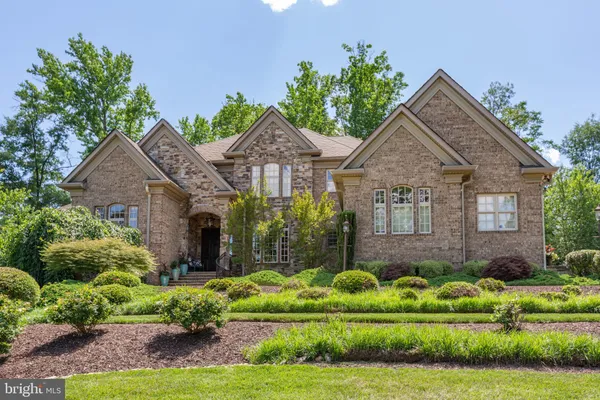 6 DELAHAY DR