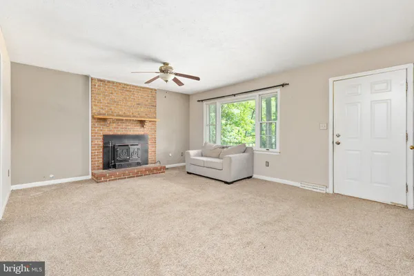 113 LAKEWOOD DR