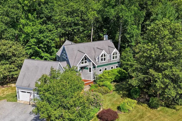 7680 COUNTRY CLUB LN