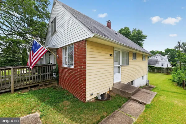2729 CHESLEY AVE