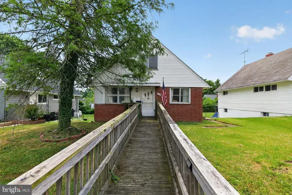 2729 CHESLEY AVE