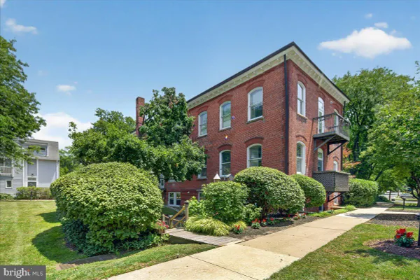 1 ACADEMY CT