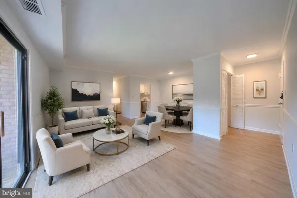 10725 W DR 303