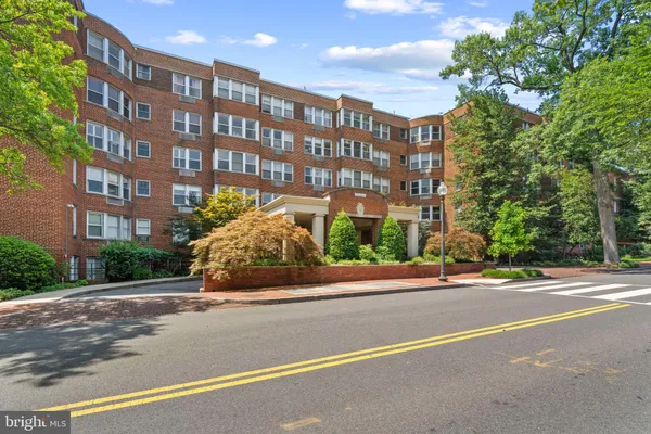 2500 Q ST 706