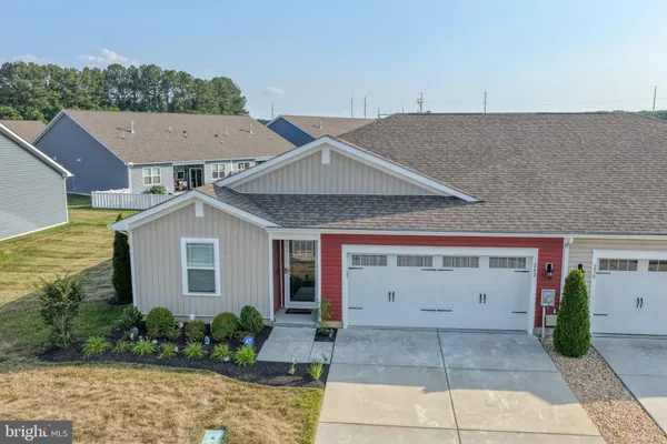 242 SEDMONT CIR
