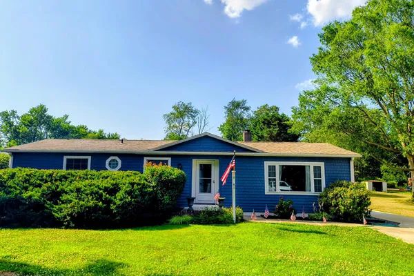 41 BEECHWOOD AVE