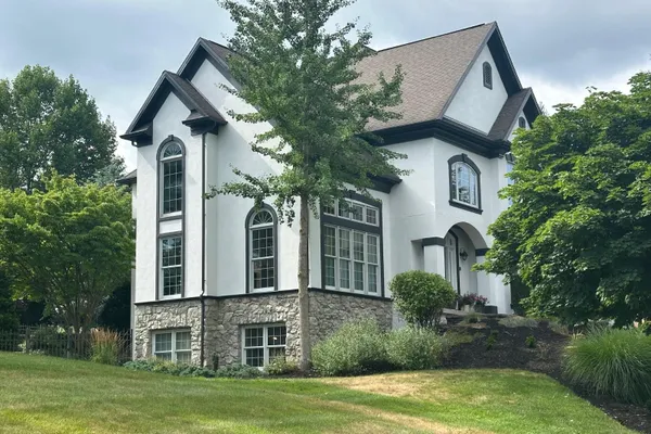 670 PHEASANT RUN RD