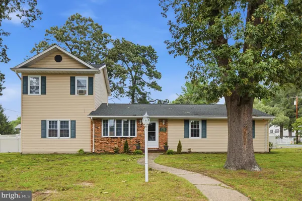 776 EVERGREEN RD