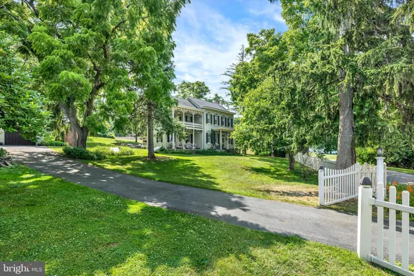 513 HUNTZINGER RD