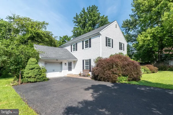 2045 FOSTER RD