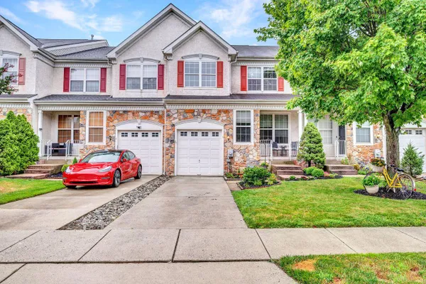 5 CARTER LN