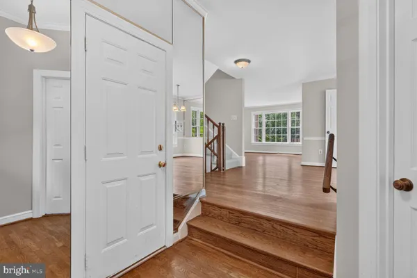 6050 ESTATES DR
