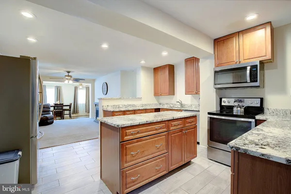 165 CENTRAL DR