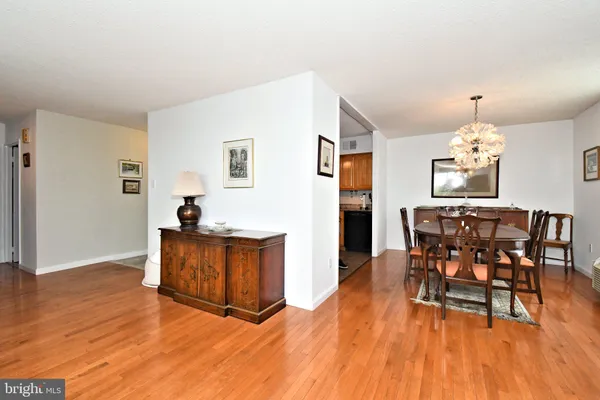 666 W GERMANTOWN PIKE 1813