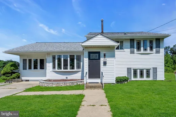 103 CARVER DR