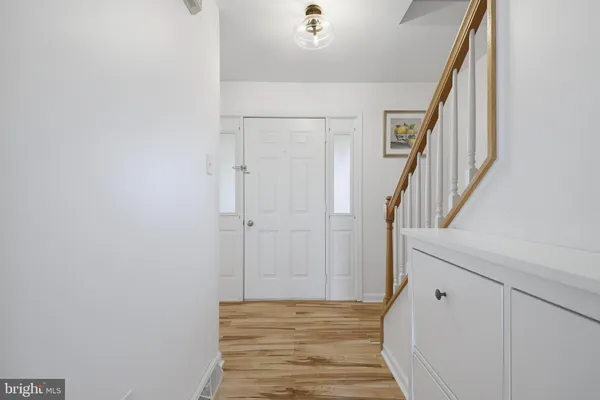 2822 RIDINGS WAY