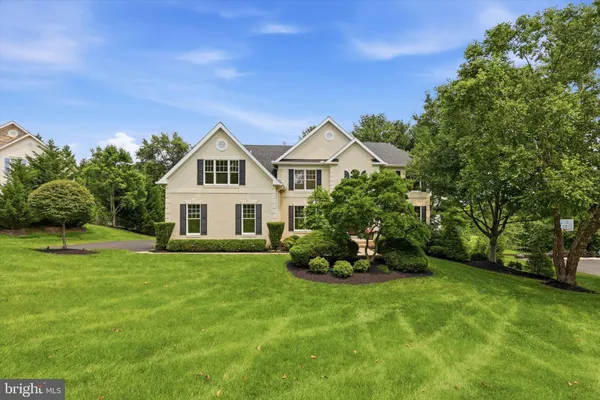16 HEATHER WAY
