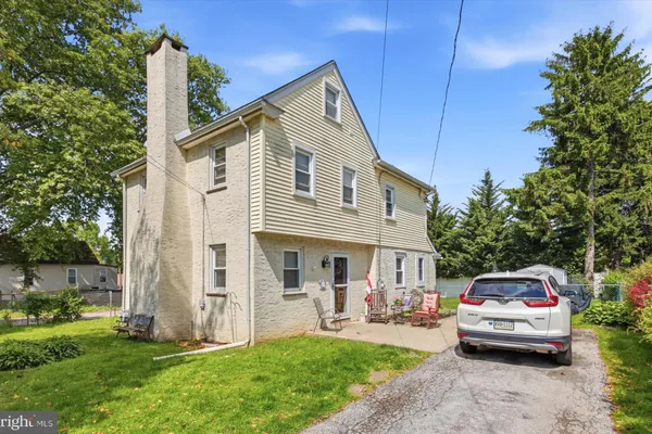 210 3RD AVE