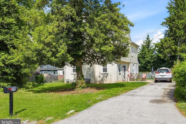 210 3RD AVE