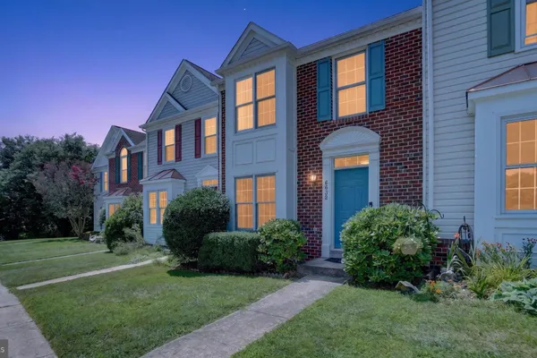 6632 COMMODORE CT