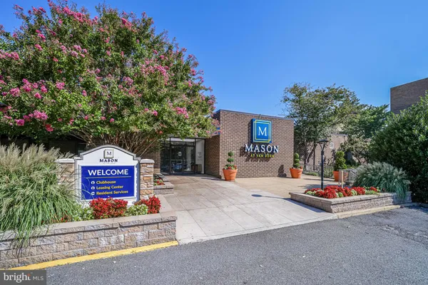 4 S VAN DORN ST 602