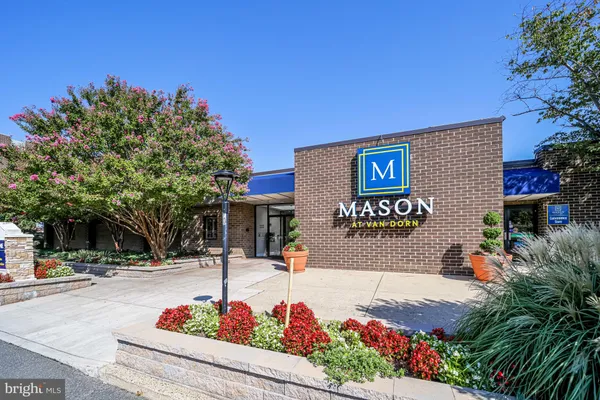 4 S VAN DORN ST 602