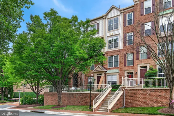 10349 SAGER AVE 301