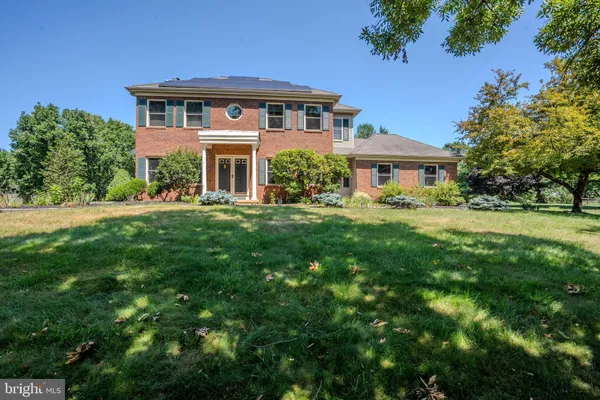 32 W KINCAID DR