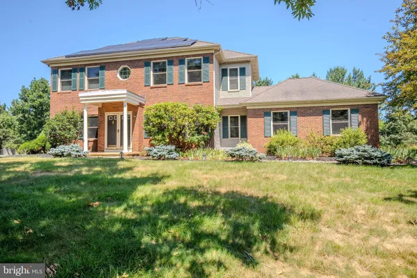 32 W KINCAID DR