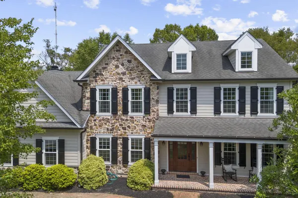 27 CAMERON CT