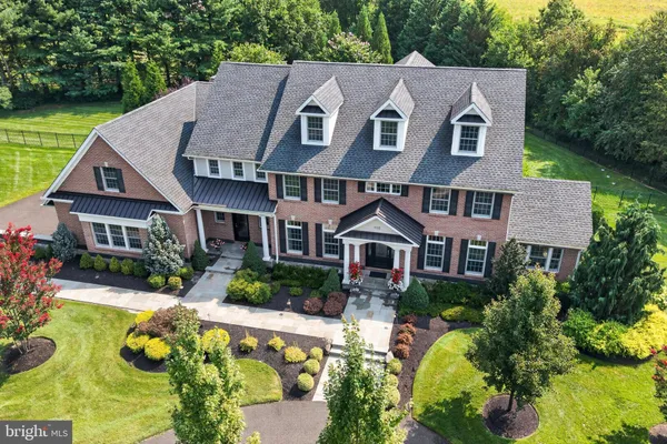 106 ASHLEY CT