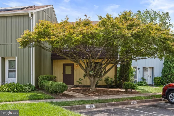 1005 SABER LN